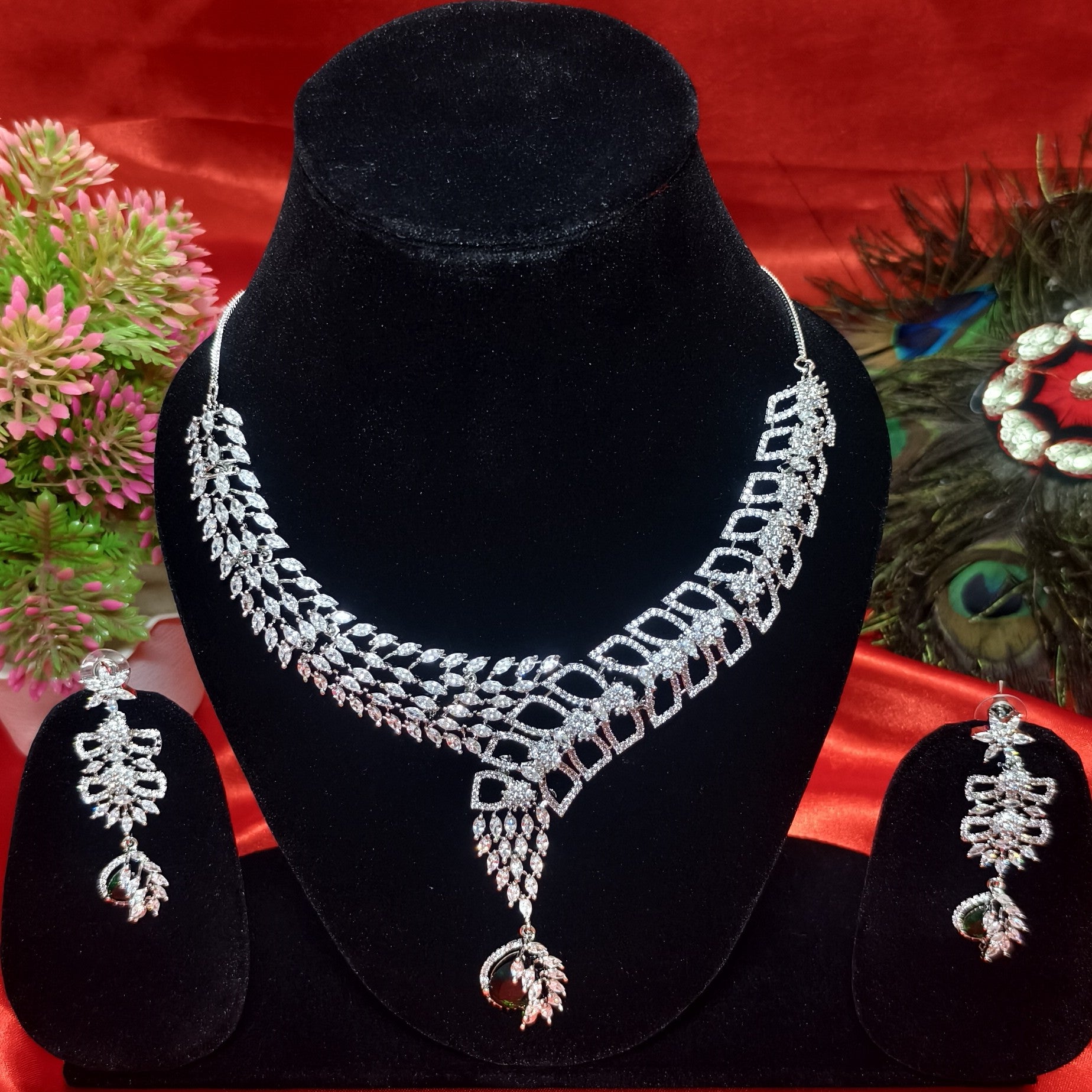Oval Women Diamond Necklace