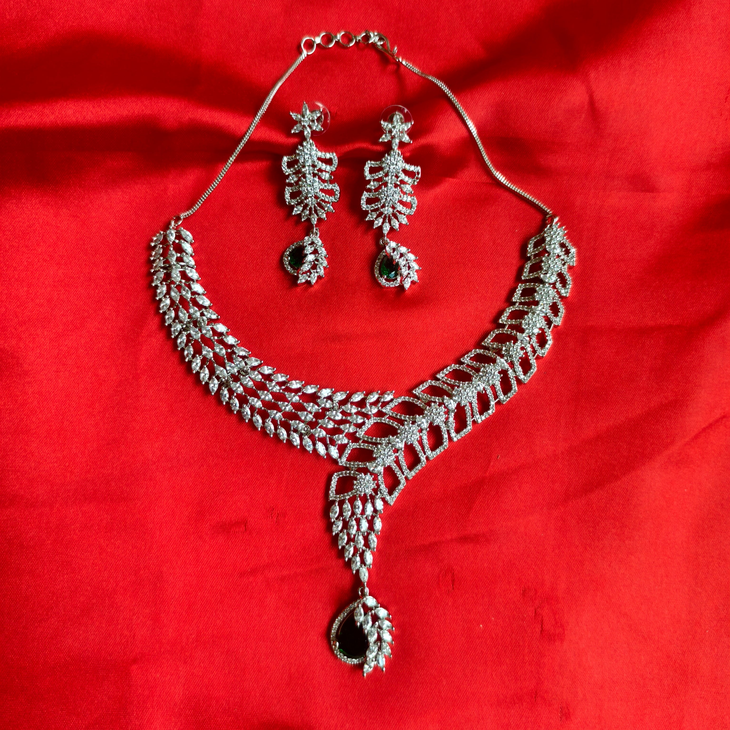 Oval Women Diamond Necklace