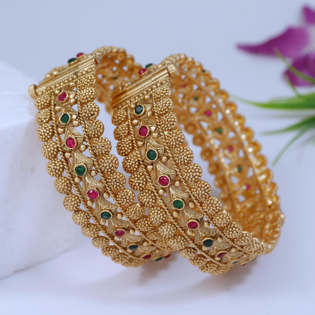 PNKCO Kemp Stone Temple Bangles