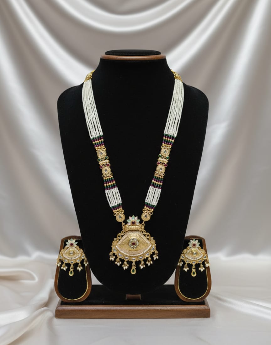 PNKCO Gold-Plated Necklace Set